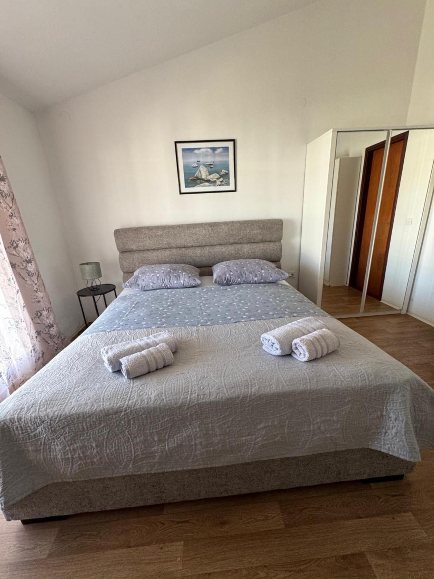 Apartments Triton Rogoznica  Eksteriør billede