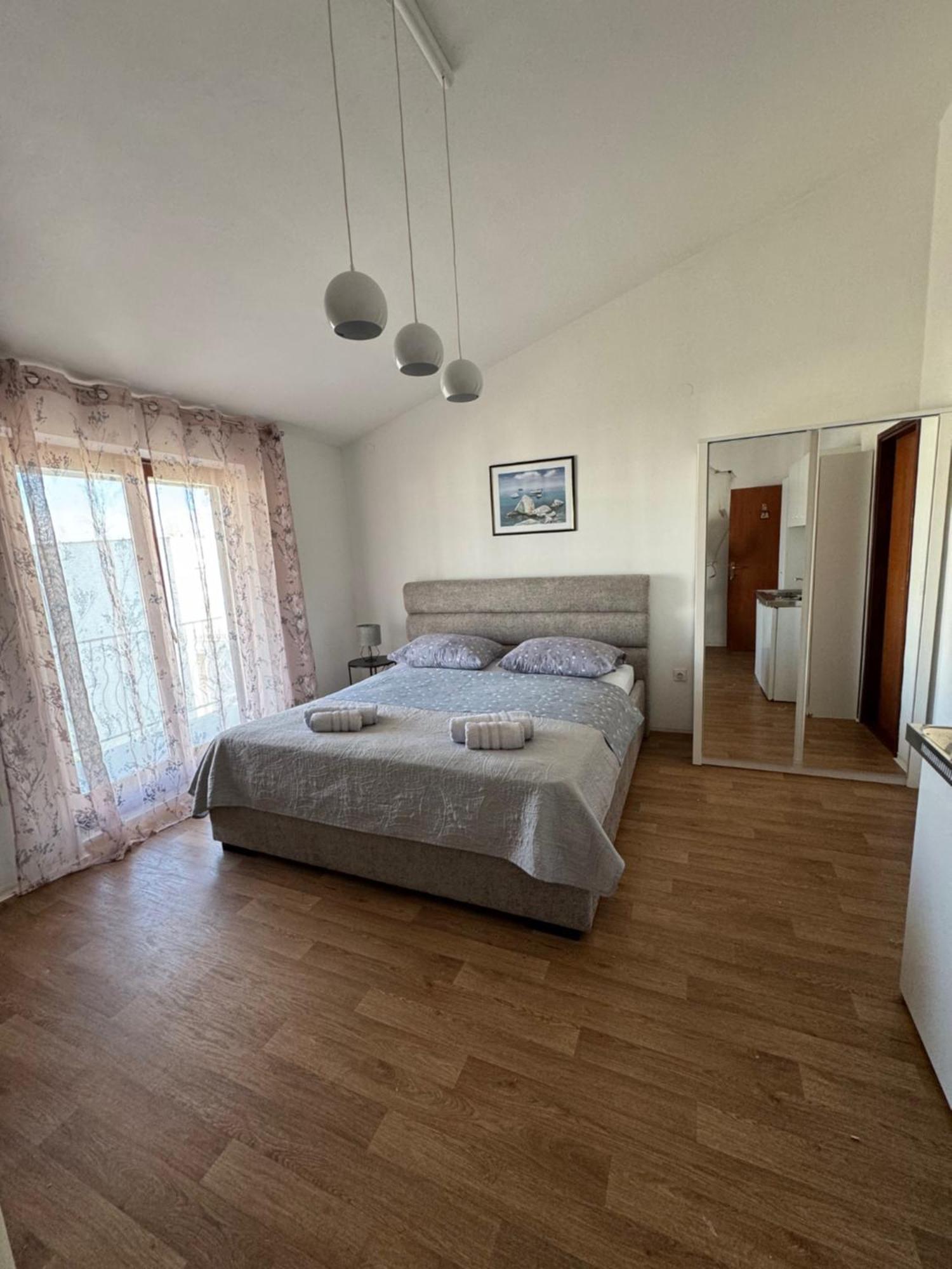 Apartments Triton Rogoznica  Eksteriør billede