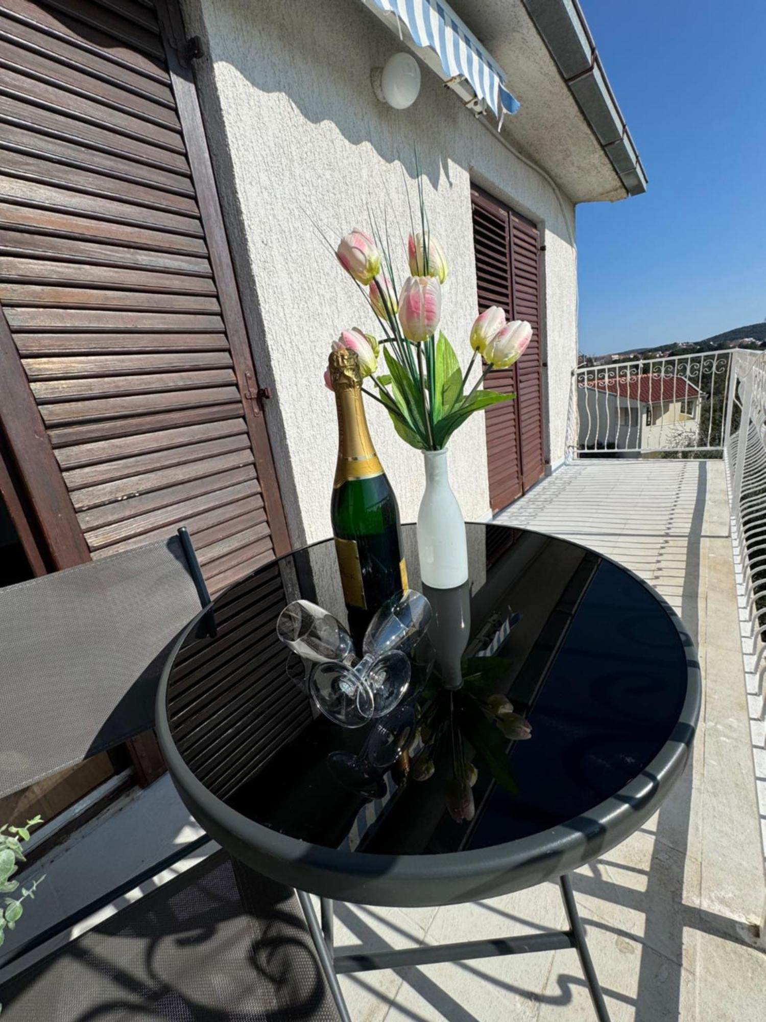 Apartments Triton Rogoznica  Eksteriør billede